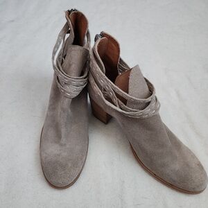 Frye Naomi Pickstitch Shootie Suede Ankle Boot Size 8.5